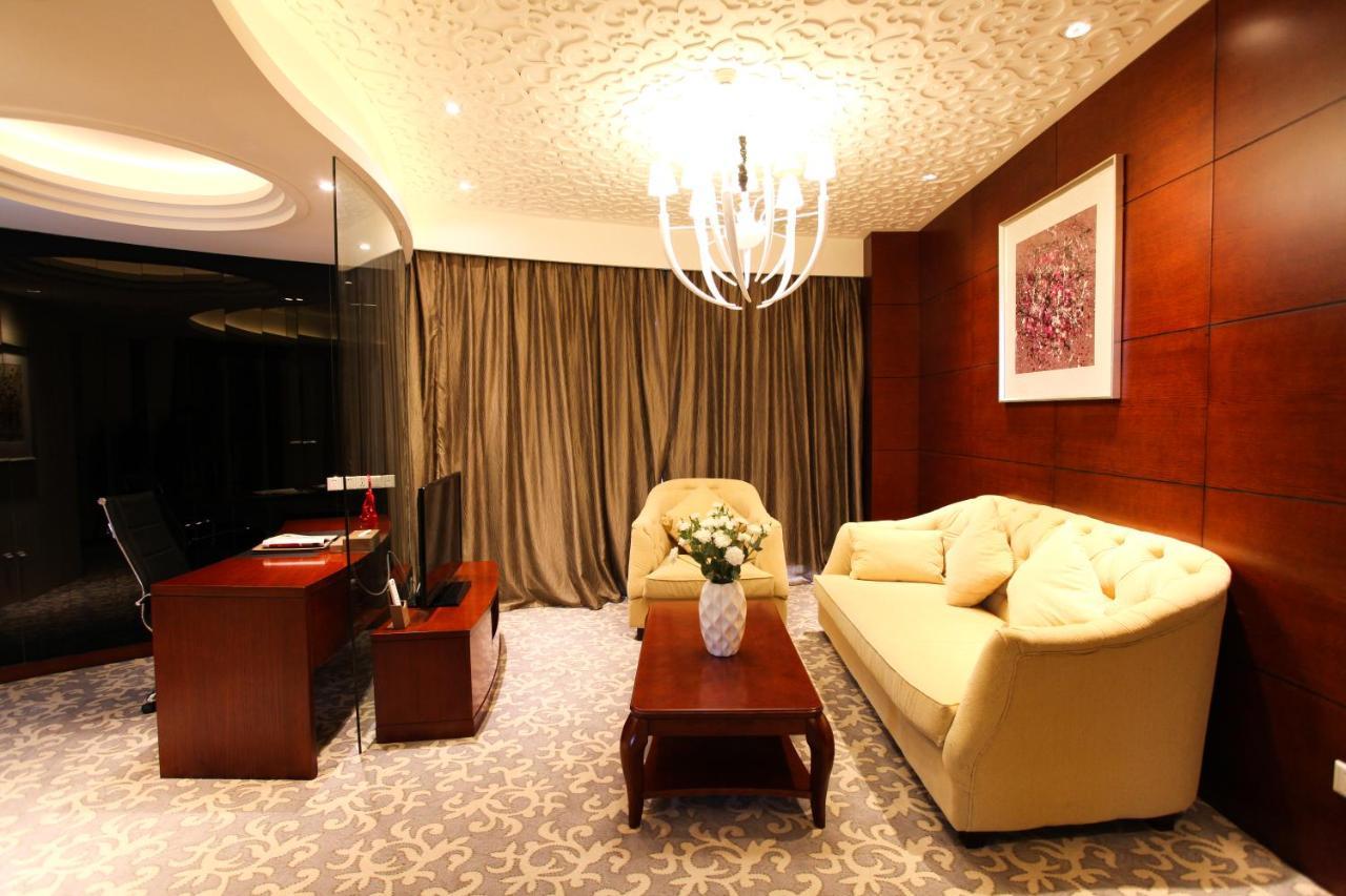 Hotel Ramada Yangzhou Baoying Extérieur photo