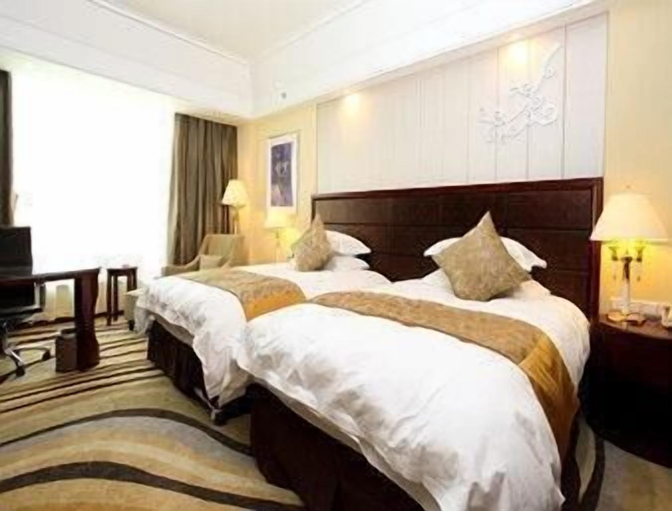 Hotel Ramada Yangzhou Baoying Extérieur photo