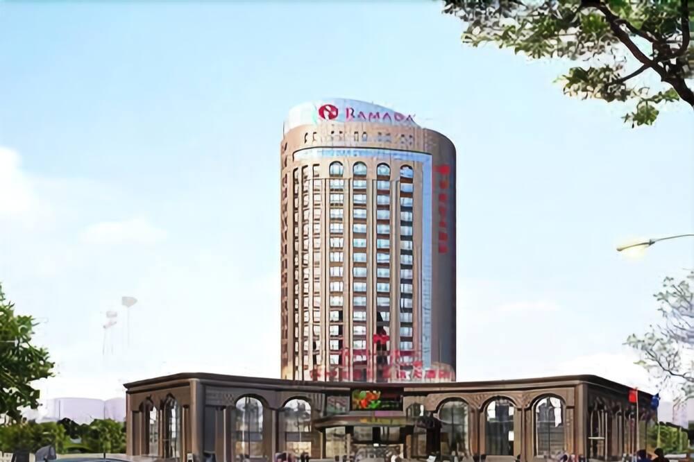 Hotel Ramada Yangzhou Baoying Extérieur photo